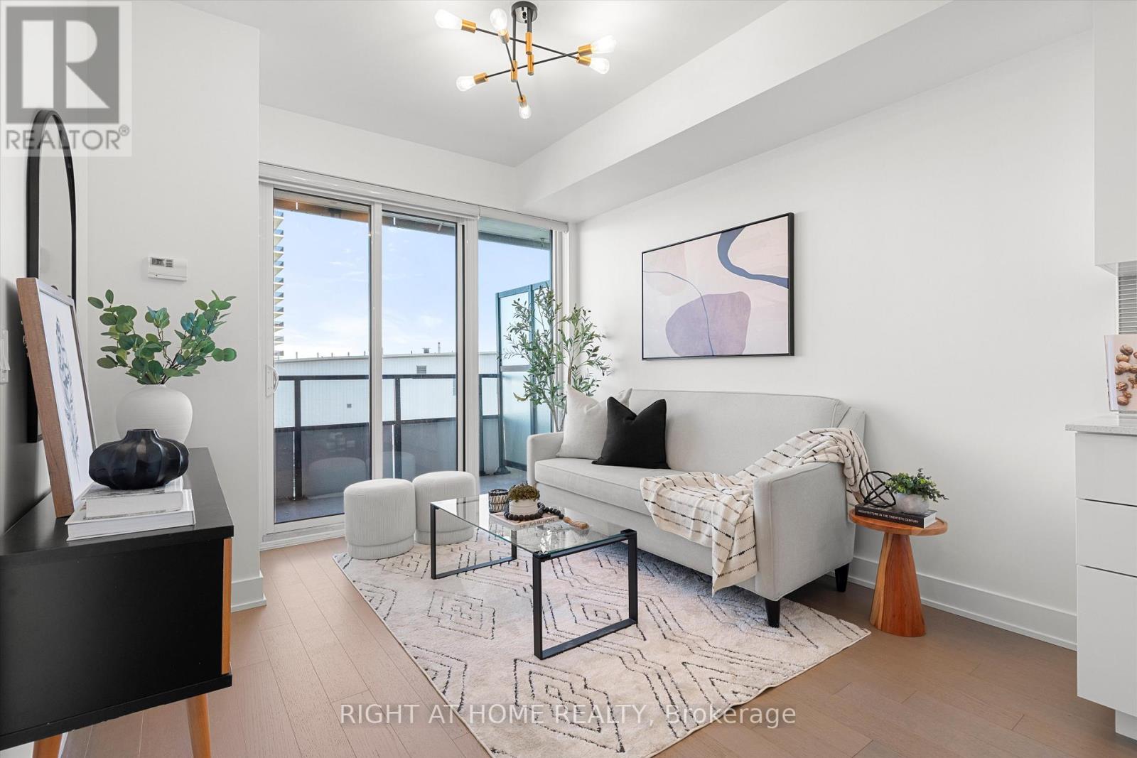 4415 - 30 Shore Breeze Drive, Toronto, Ontario M8V 0J1 - Photo 6 - W12603778