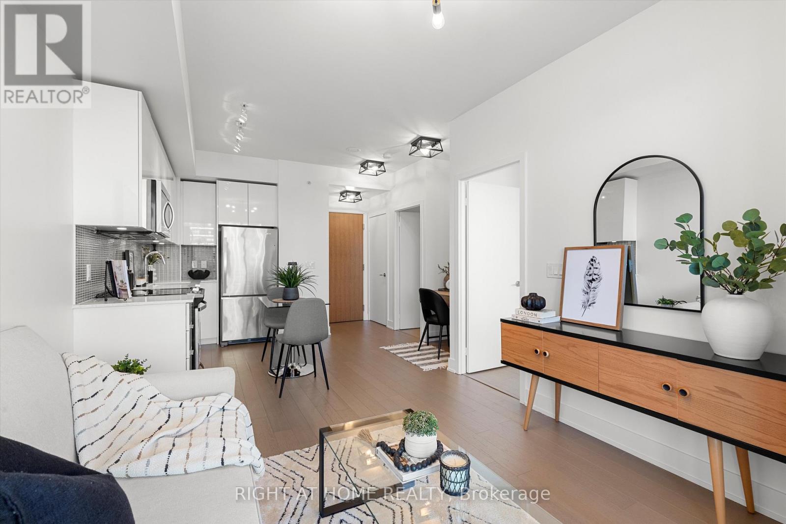 4415 - 30 Shore Breeze Drive, Toronto, Ontario M8V 0J1 - Photo 9 - W12603778