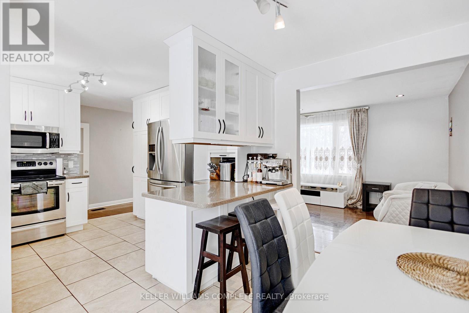 64 Evelyn Street, Brantford, Ontario  N3R 3H1 - Photo 11 - X12603728