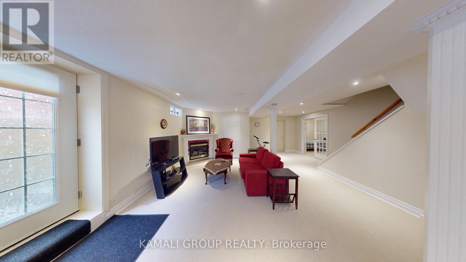 Bsmt - 271 Rhodes Circle, Newmarket (Glenway Estates), Ontario  L3X 1V4 - Photo 5 - N12565668