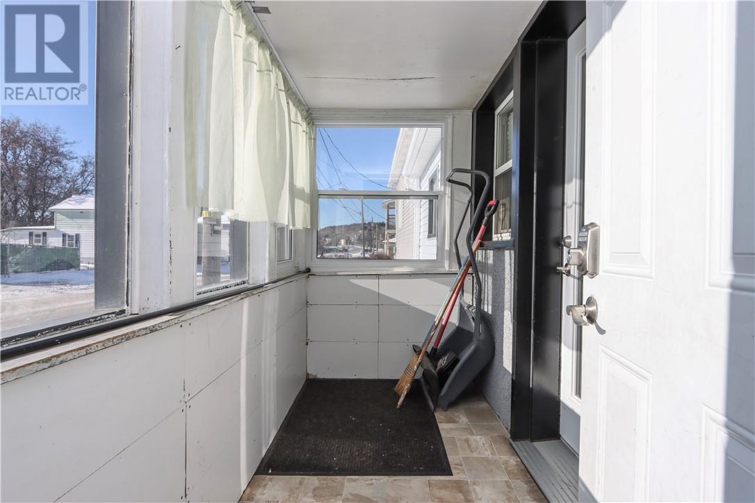 382 Agnes Street, Sudbury, Ontario  P3B 2J3 - Photo 5 - 2125856