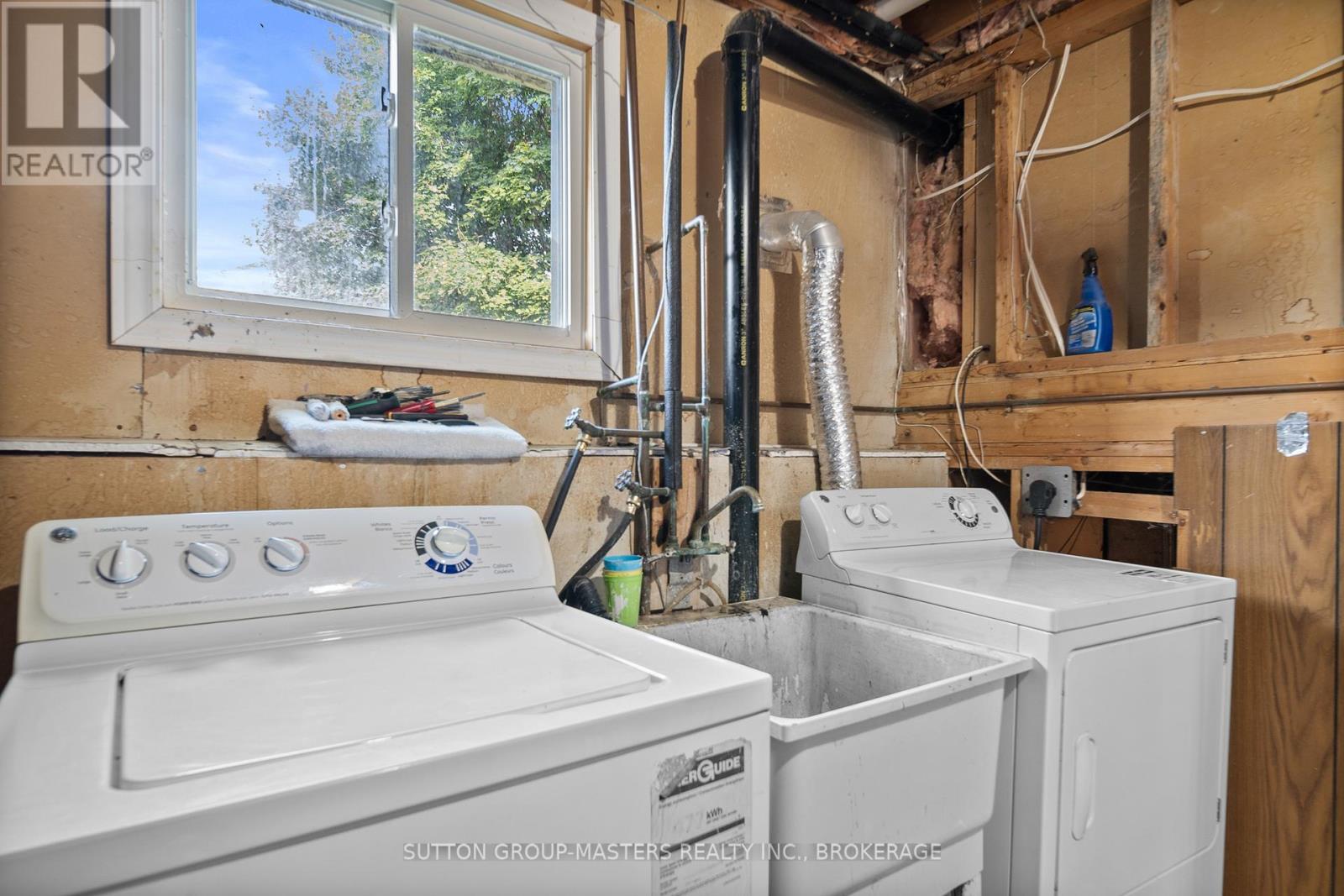 66 Nicholson Crescent, Loyalist, Ontario  K7N 1X1 - Photo 34 - X12603848