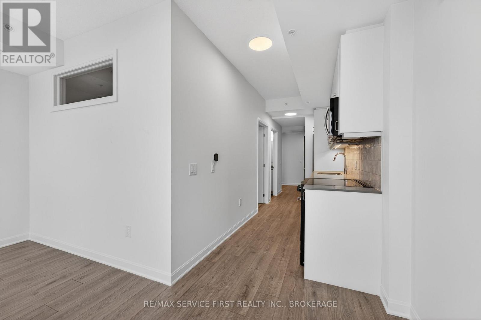 613 - 223 Princess Street, Kingston (East Of Sir John A. Blvd), Ontario  K7L 0G8 - Photo 10 - X12603850