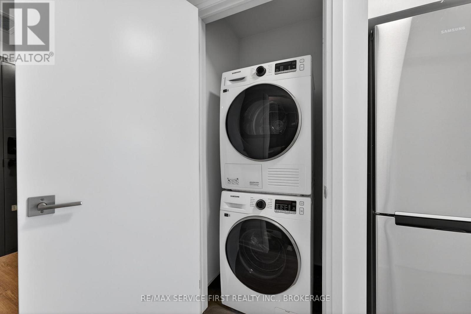 613 - 223 Princess Street, Kingston (East Of Sir John A. Blvd), Ontario  K7L 0G8 - Photo 17 - X12603850