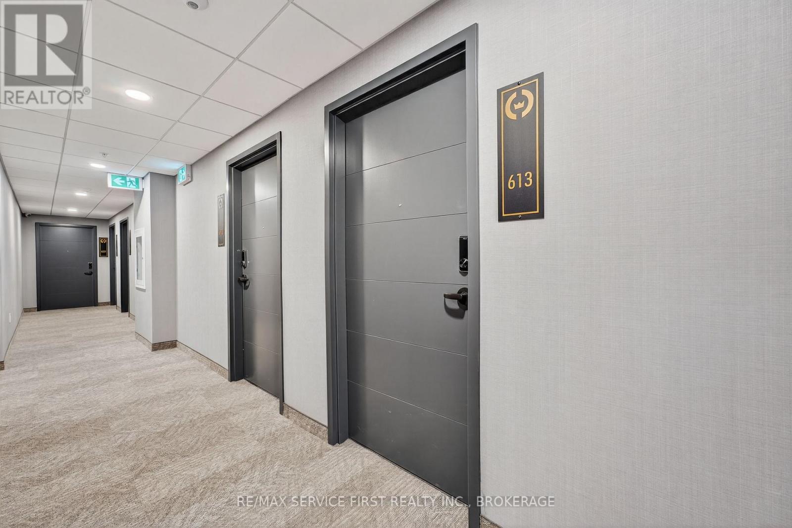 613 - 223 Princess Street, Kingston (East Of Sir John A. Blvd), Ontario  K7L 0G8 - Photo 5 - X12603850