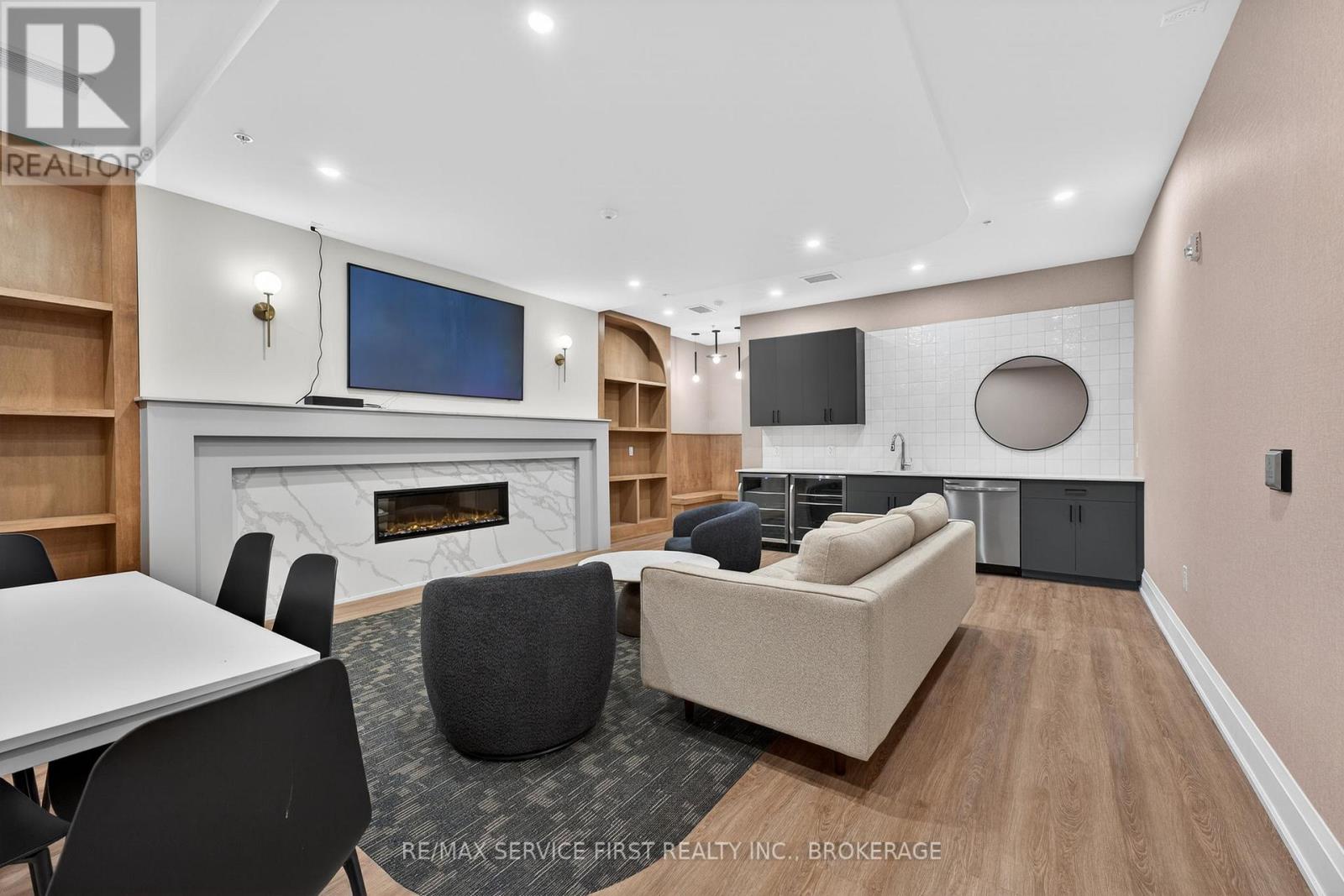 613 - 223 Princess Street, Kingston, Ontario  K7L 0G8 - Photo 20 - X12603864