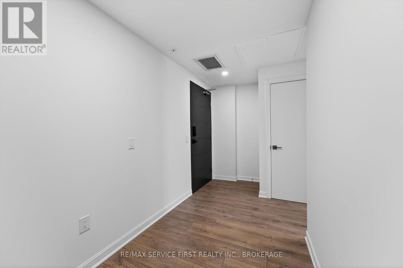 613 - 223 Princess Street, Kingston, Ontario  K7L 0G8 - Photo 6 - X12603864