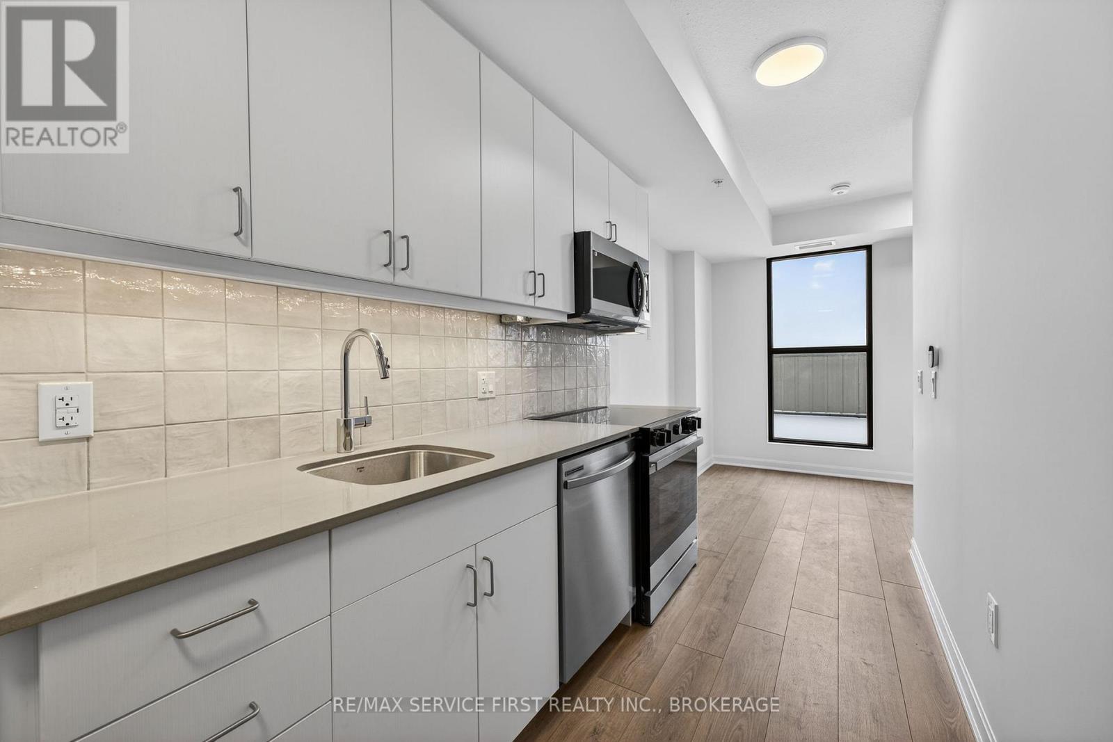 613 - 223 Princess Street, Kingston, Ontario  K7L 0G8 - Photo 8 - X12603864