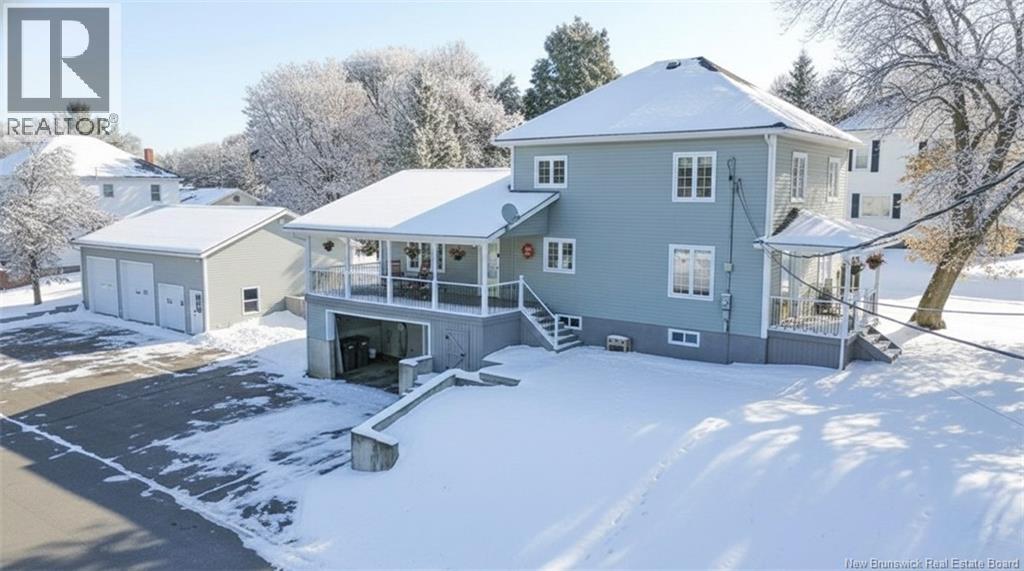 21 Hillcrest Avenue, Hartland, New Brunswick  E7P 1M7 - Photo 1 - NB123999