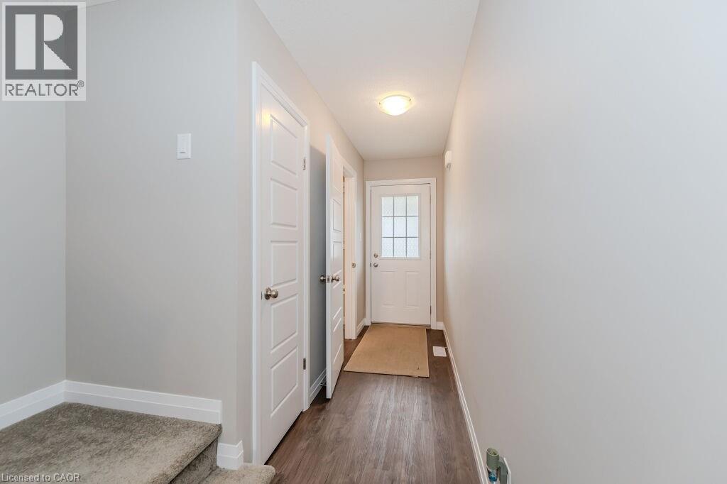 86 Erbsville Court Unit# 14, Waterloo, Ontario  N2T 0C8 - Photo 3 - 40786572