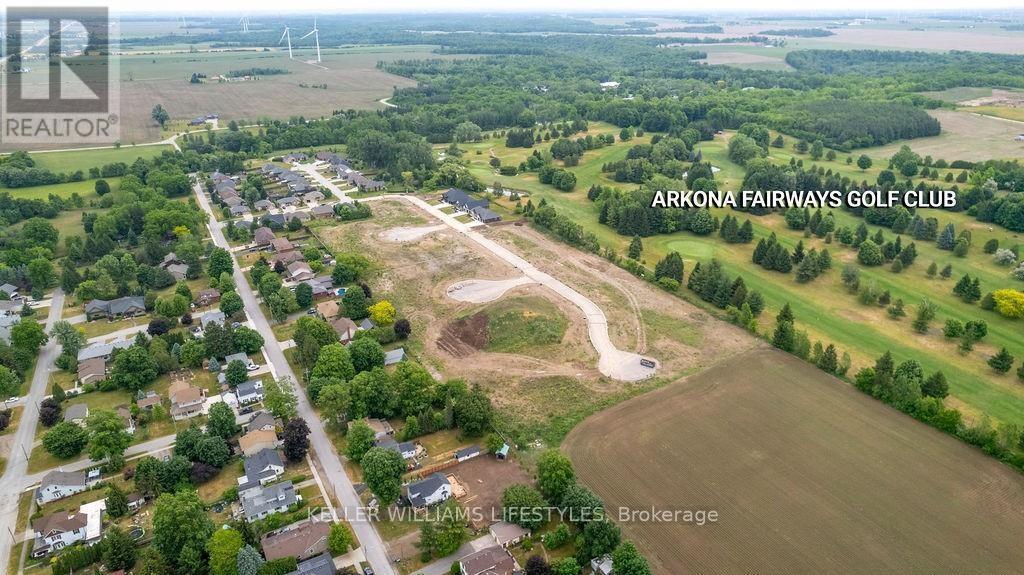 26 Alexander Gate, Lambton Shores, Ontario  N0N 1B0 - Photo 6 - X12603824