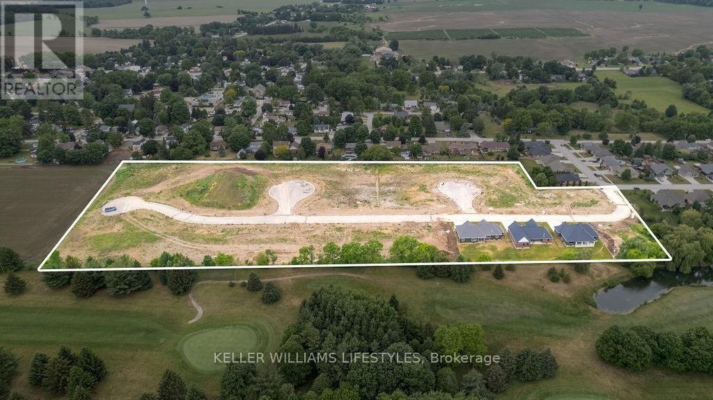 26 Alexander Gate, Lambton Shores, Ontario  N0N 1B0 - Photo 7 - X12603824