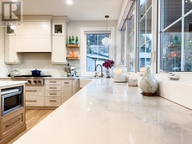 2105 Foothill Dr, Thunder Bay, Ontario  P7J 0L1 - Photo 11 - TB253619