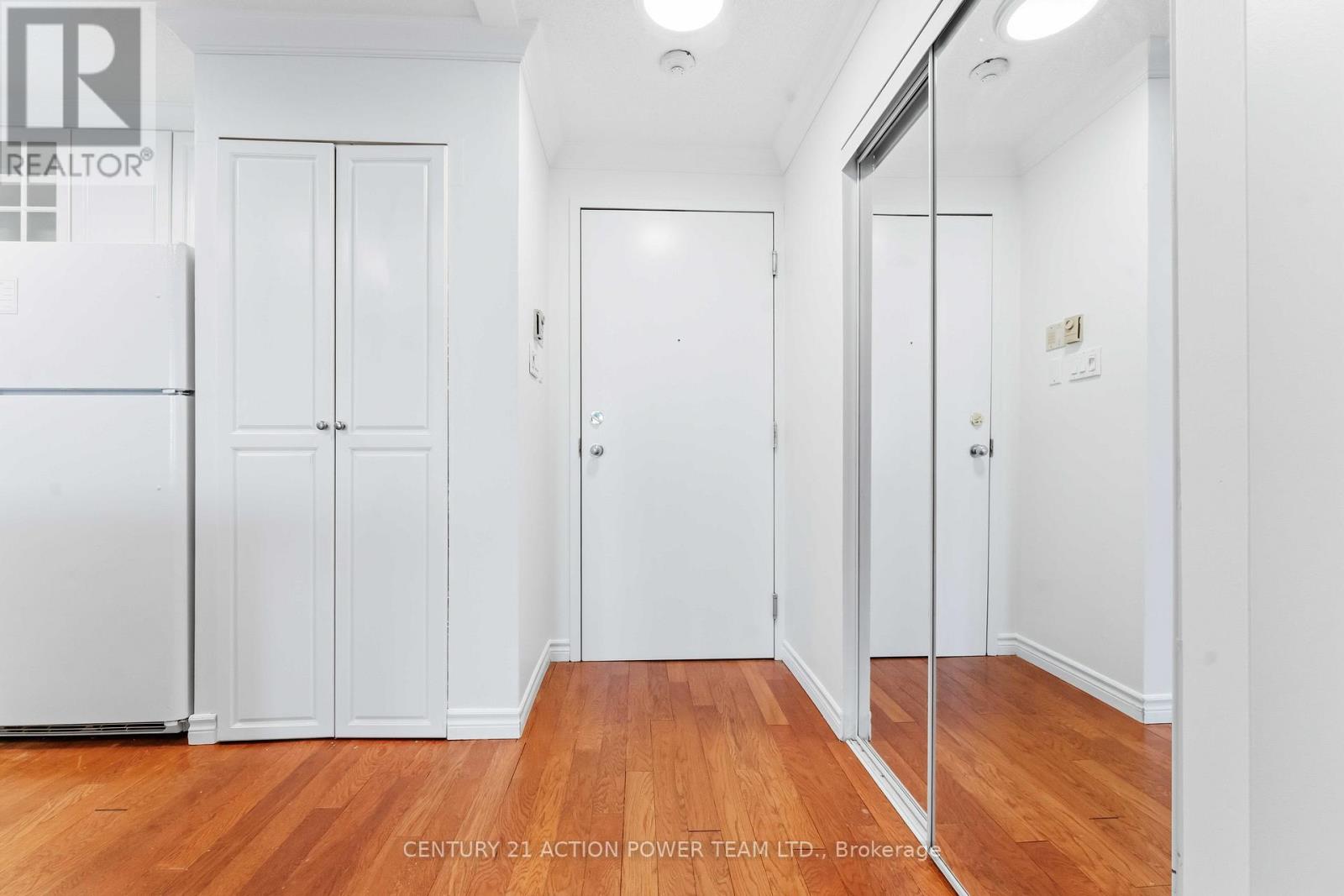 1103 - 1025 Grenon Avenue, Ottawa, Ontario  K2B 8S5 - Photo 4 - X12603798