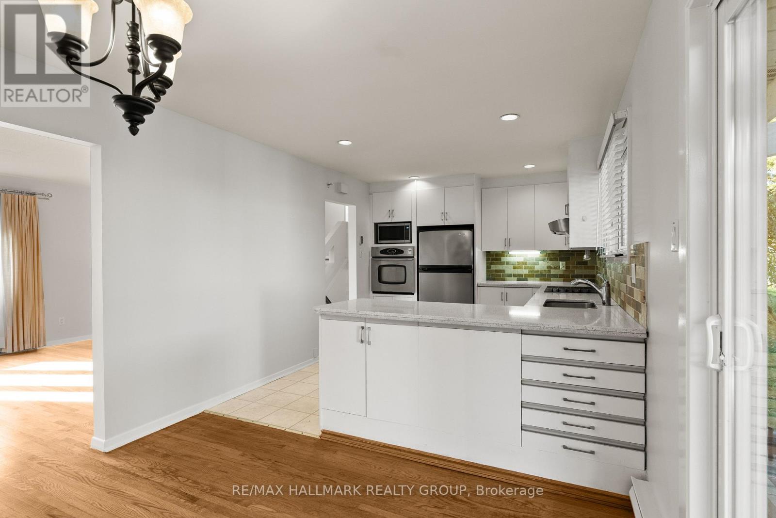 26 Ettrick Crescent, Ottawa, Ontario  K2J 1G1 - Photo 5 - X12603880