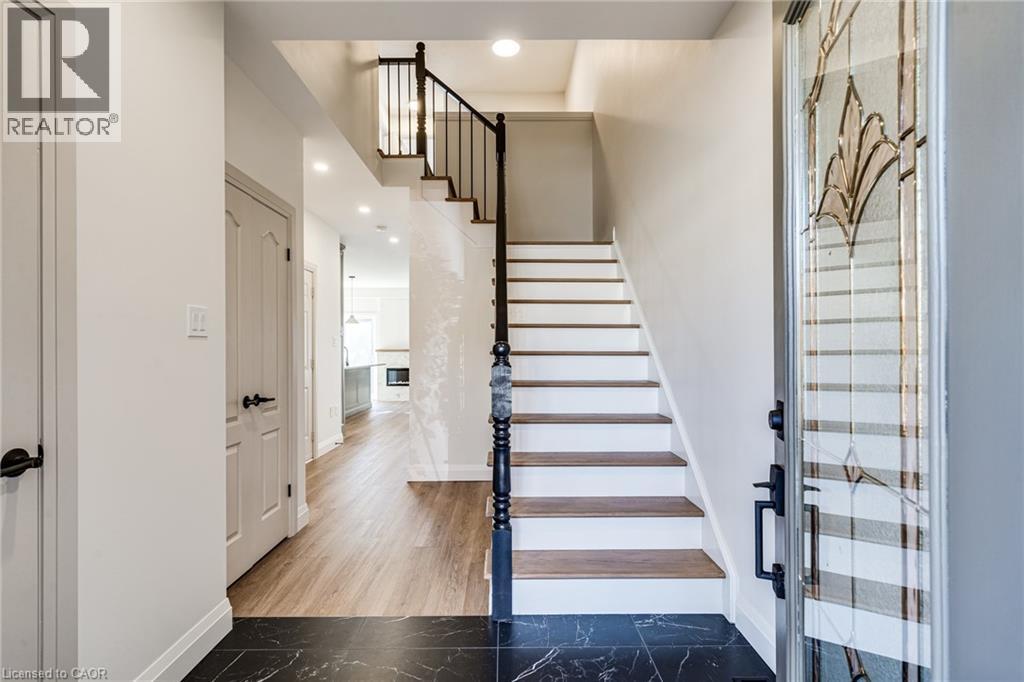 14 Olivia Place, Ancaster, Ontario  L9K 1R3 - Photo 3 - 40792504