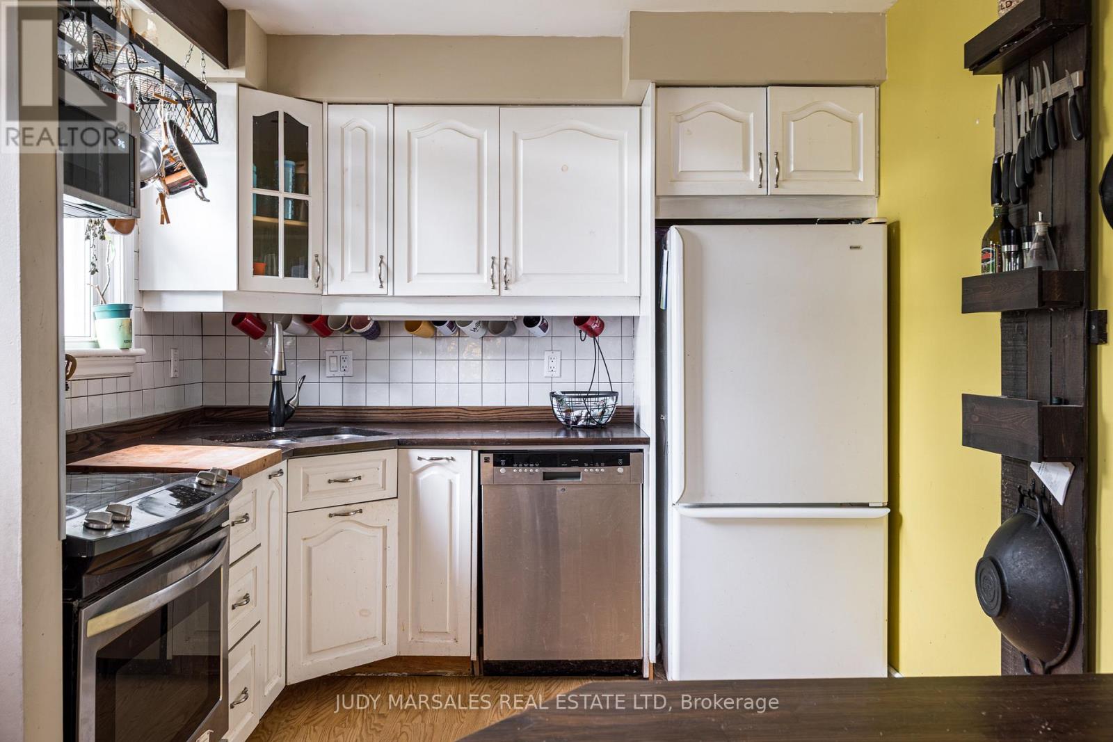 185 East 13th Street, Hamilton, Ontario  L9A 3Z6 - Photo 11 - X12451965