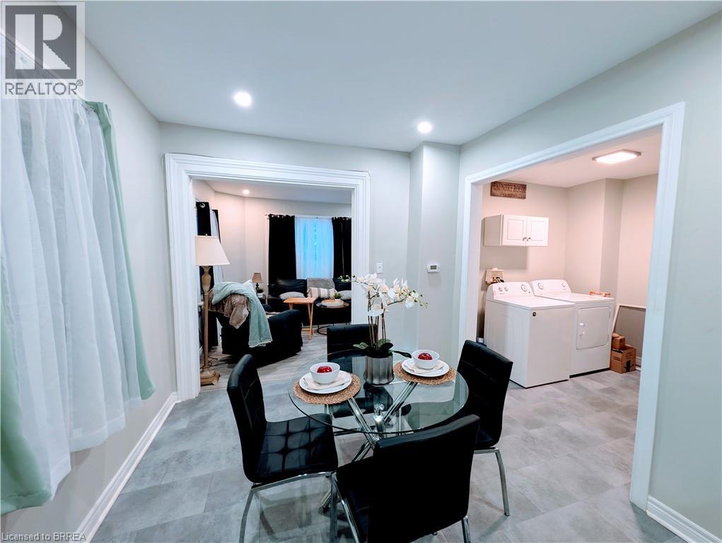 153 Brock Street, Brantford, Ontario  N3S 5W2 - Photo 11 - 40792513