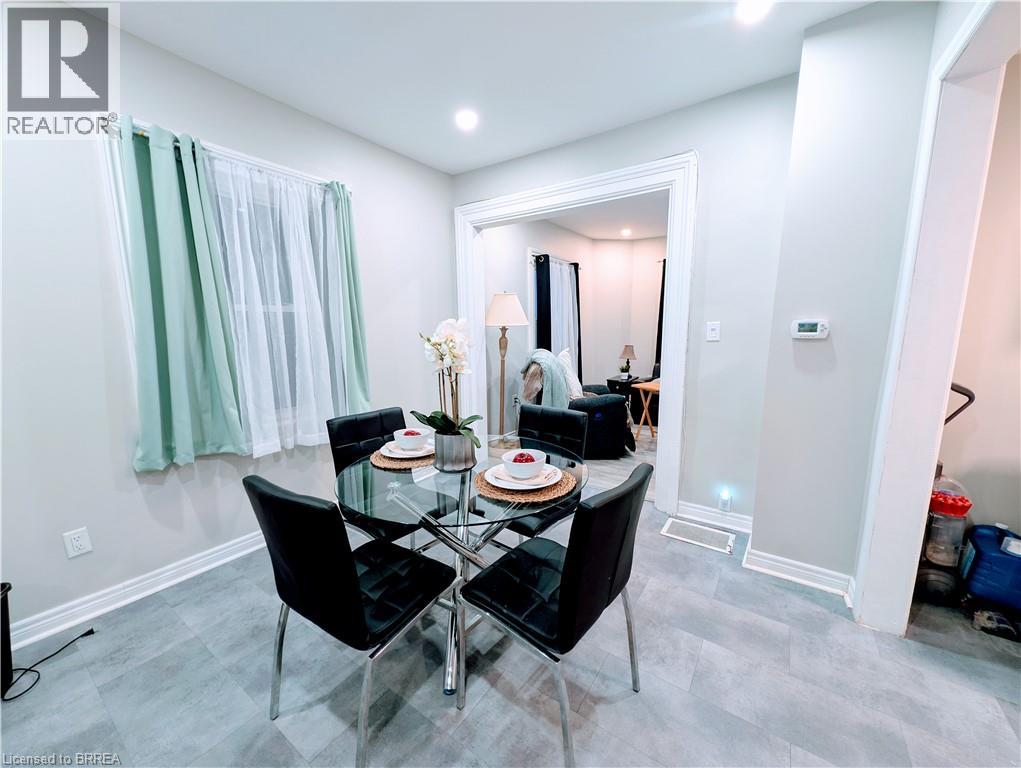 153 Brock Street, Brantford, Ontario  N3S 5W2 - Photo 12 - 40792513