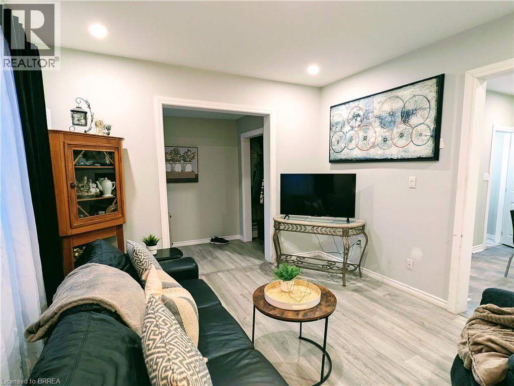 153 Brock Street, Brantford, Ontario  N3S 5W2 - Photo 15 - 40792513