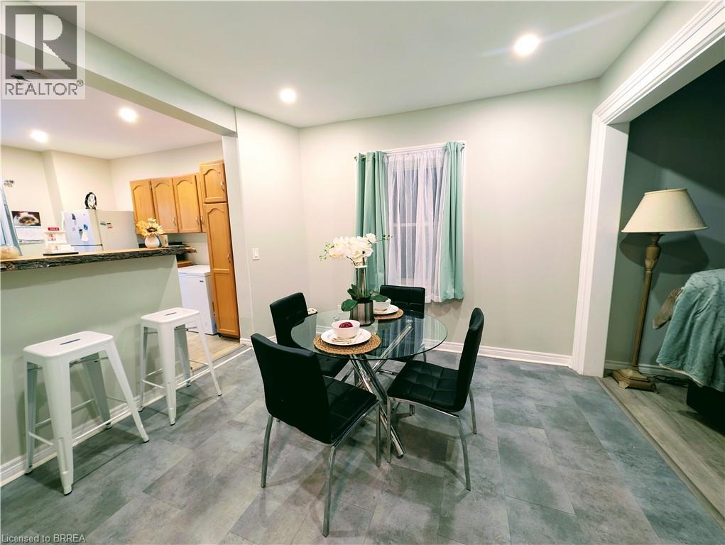 153 Brock Street, Brantford, Ontario  N3S 5W2 - Photo 8 - 40792513