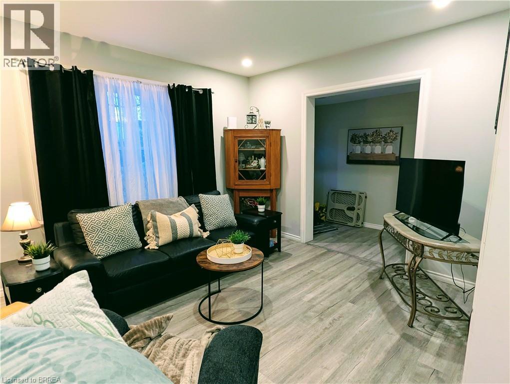 153 Brock Street, Brantford, Ontario  N3S 5W2 - Photo 14 - 40792513