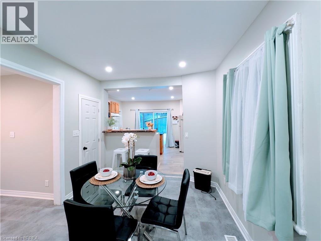 153 Brock Street, Brantford, Ontario  N3S 5W2 - Photo 10 - 40792513