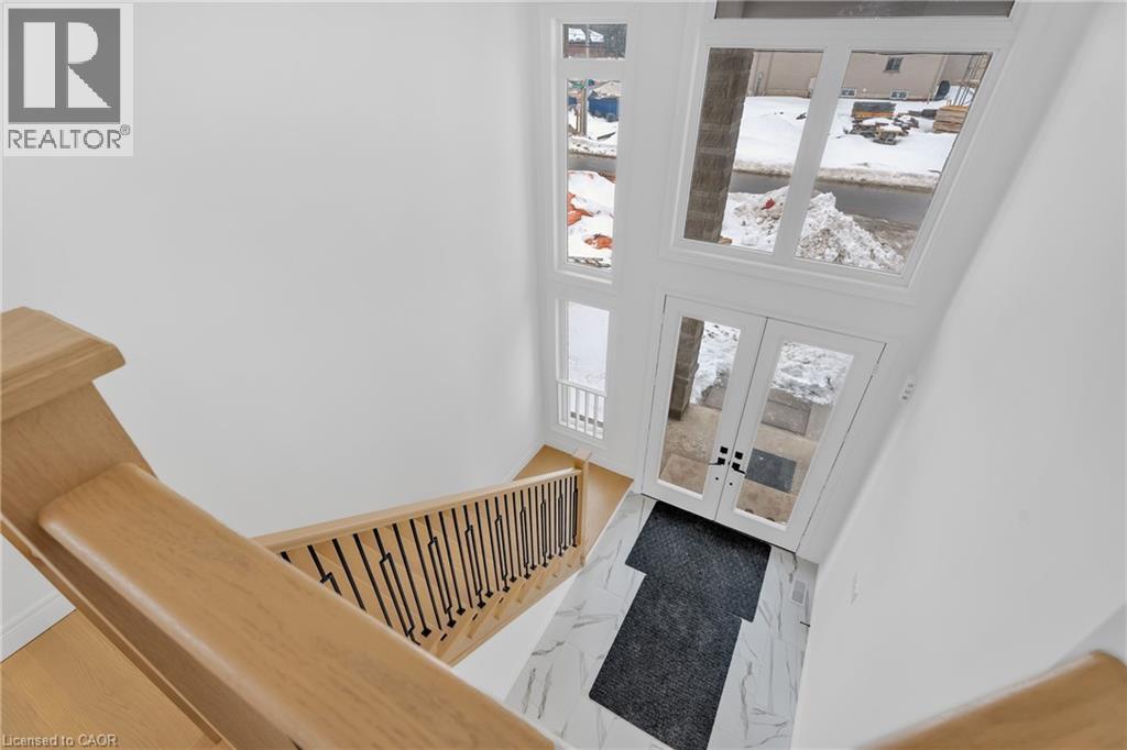 22 Roselawn Avenue, Ancaster, Ontario L9G 2H9 - Photo 12 - 40714240