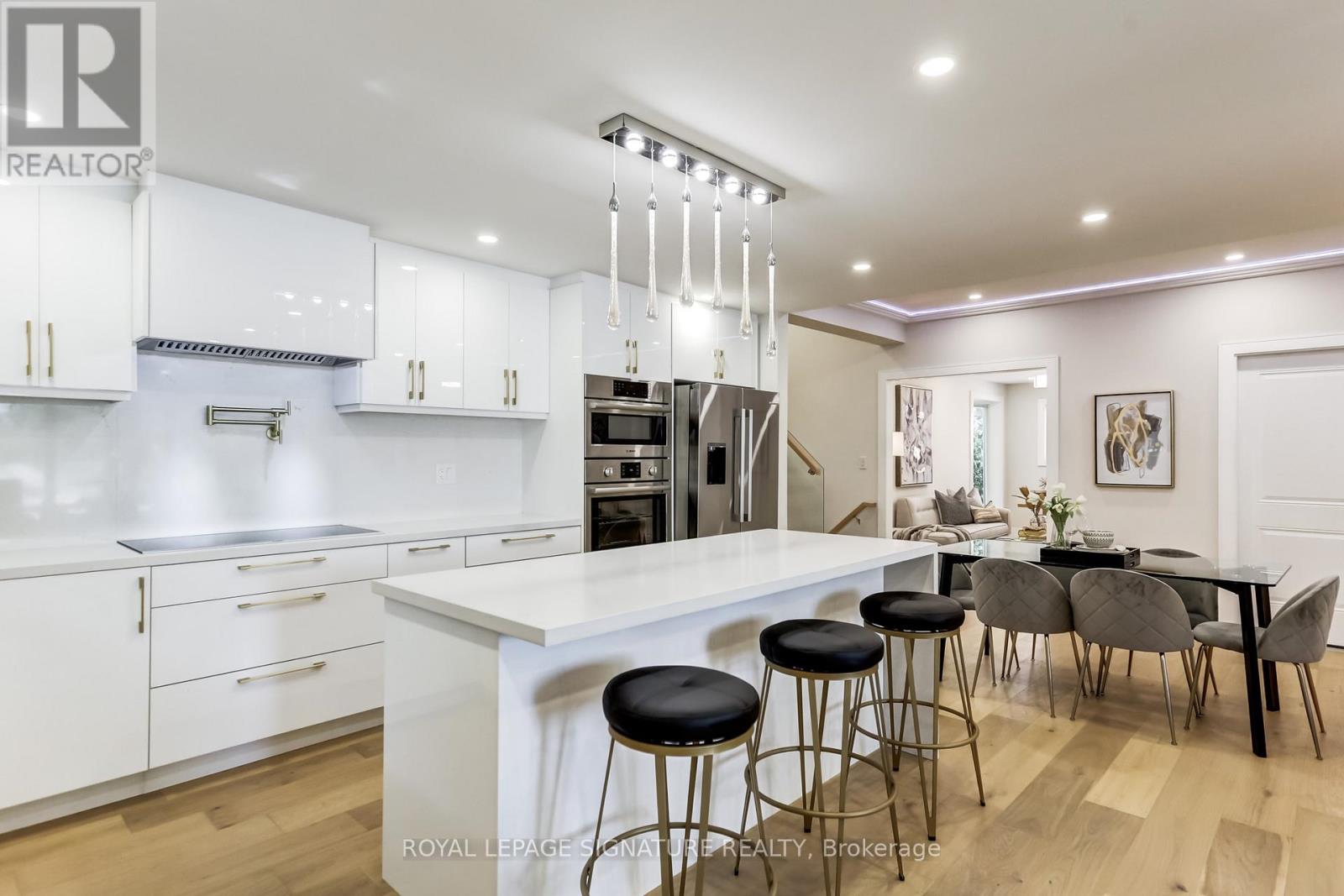 30 Snowcrest Avenue, Toronto, Ontario M2K 2K7 - Photo 9 - C12603808