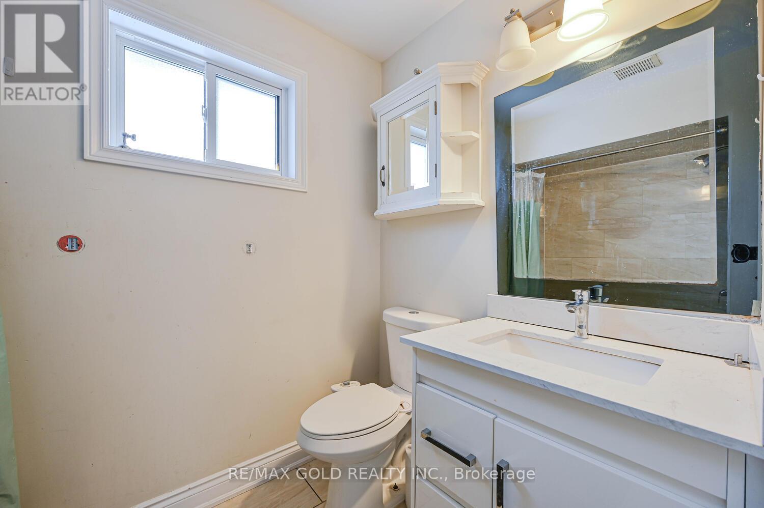 228 Martindale Crescent, Brampton, Ontario  L6X 2V2 - Photo 14 - W12590034