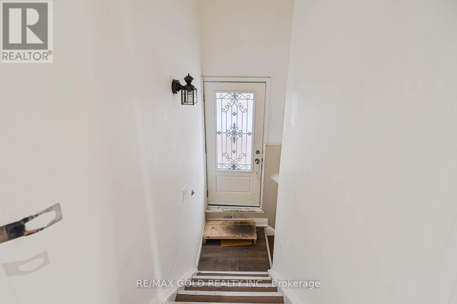 228 Martindale Crescent, Brampton, Ontario  L6X 2V2 - Photo 19 - W12590034