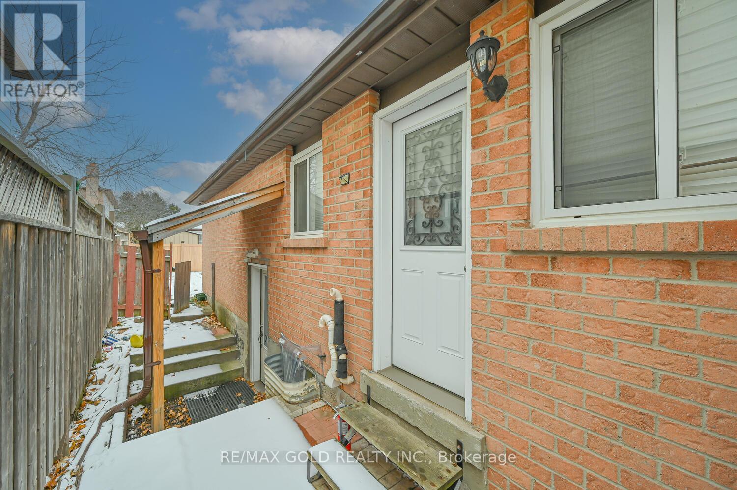 228 Martindale Crescent, Brampton, Ontario  L6X 2V2 - Photo 28 - W12590034