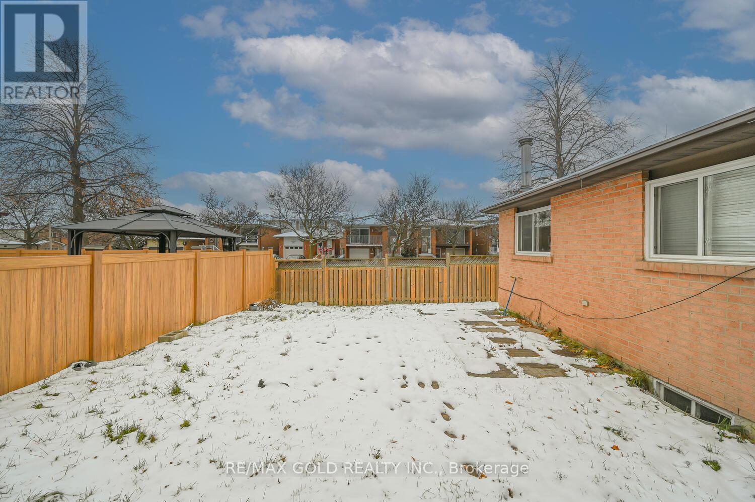 228 Martindale Crescent, Brampton, Ontario  L6X 2V2 - Photo 30 - W12590034