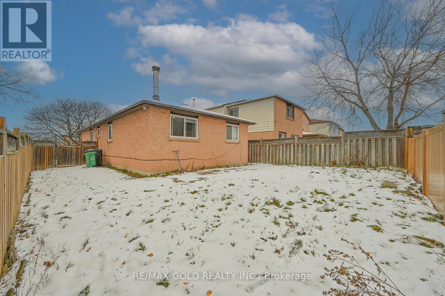228 Martindale Crescent, Brampton, Ontario  L6X 2V2 - Photo 31 - W12590034