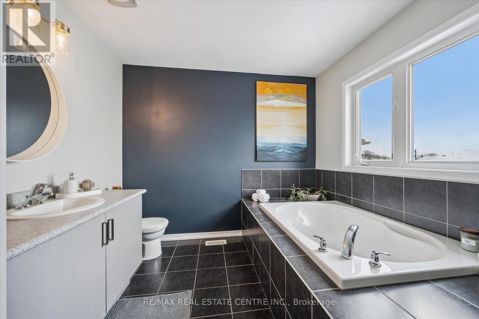 169 Starlight Avenue, Woolwich, Ontario  N0B 1M0 - Photo 31 - X12601064