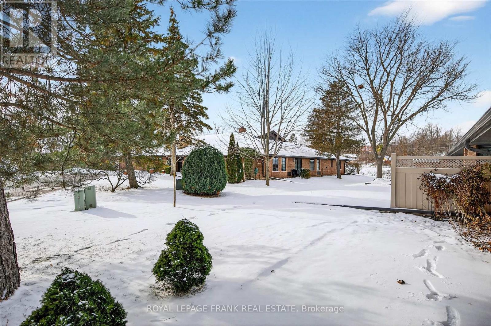 8 - 615 Whitaker Street, Peterborough, Ontario K9H 7L5 - Photo 12 - X12603758