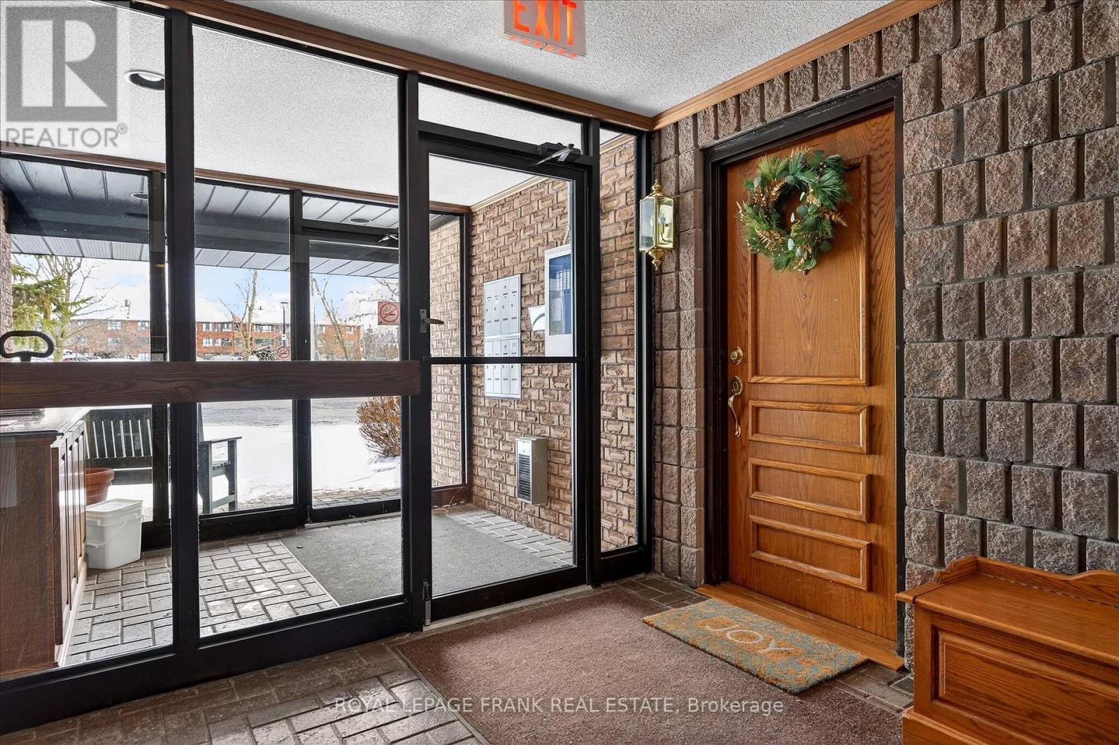 8 - 615 Whitaker Street, Peterborough, Ontario K9H 7L5 - Photo 3 - X12603758