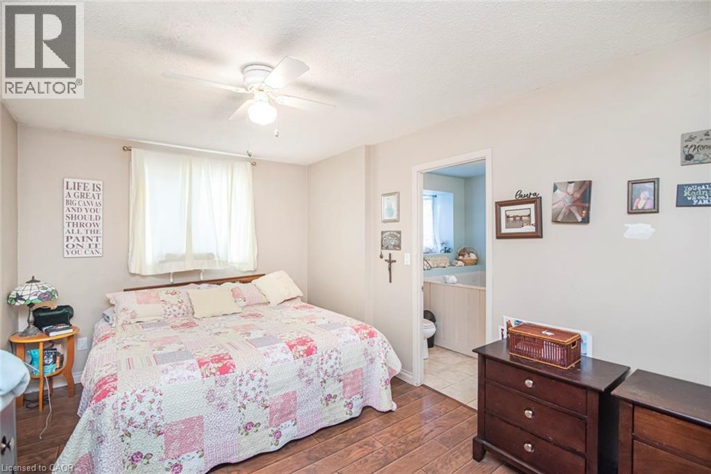 28 Perthshire Court, Hamilton, Ontario L9B 2H1 - Photo 27 - 40792291