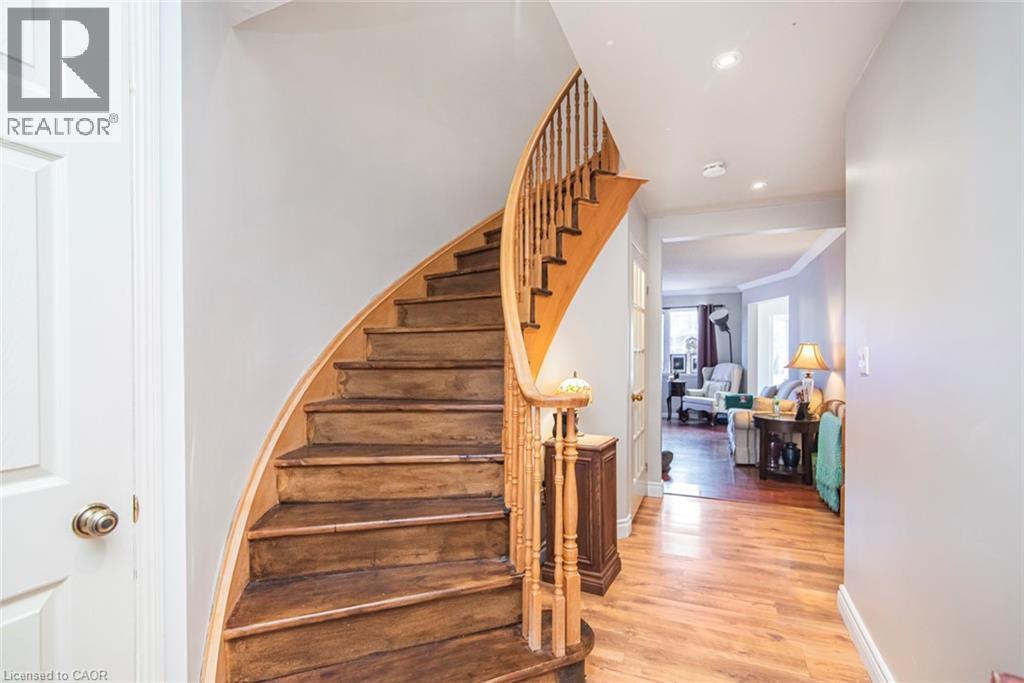 28 Perthshire Court, Hamilton, Ontario L9B 2H1 - Photo 20 - 40792291