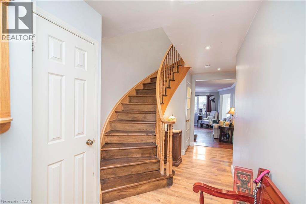 28 Perthshire Court, Hamilton, Ontario L9B 2H1 - Photo 21 - 40792291