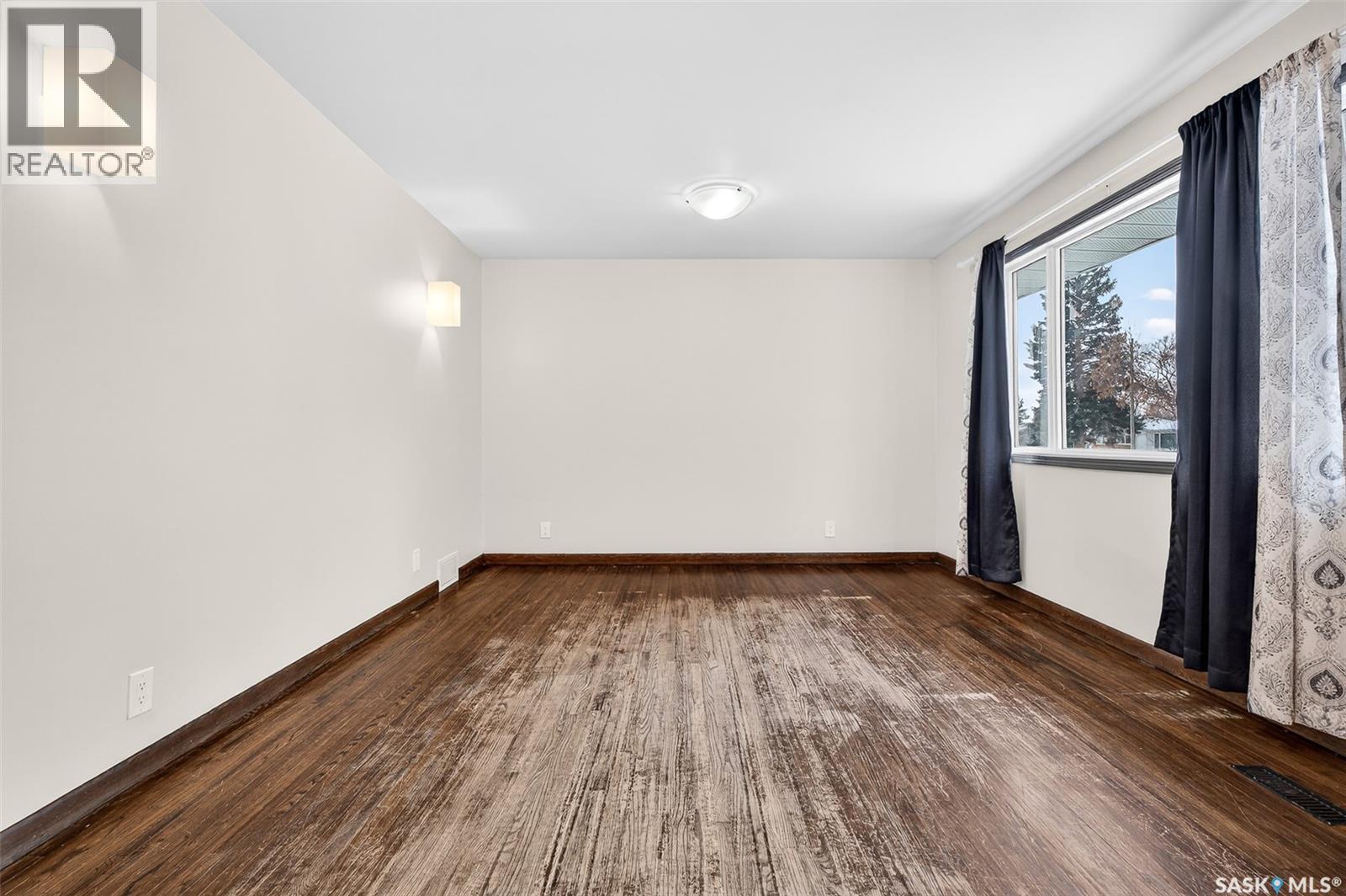 1125 8th Avenue Nw, Moose Jaw, Saskatchewan  S6H 4G4 - Photo 10 - SK025194