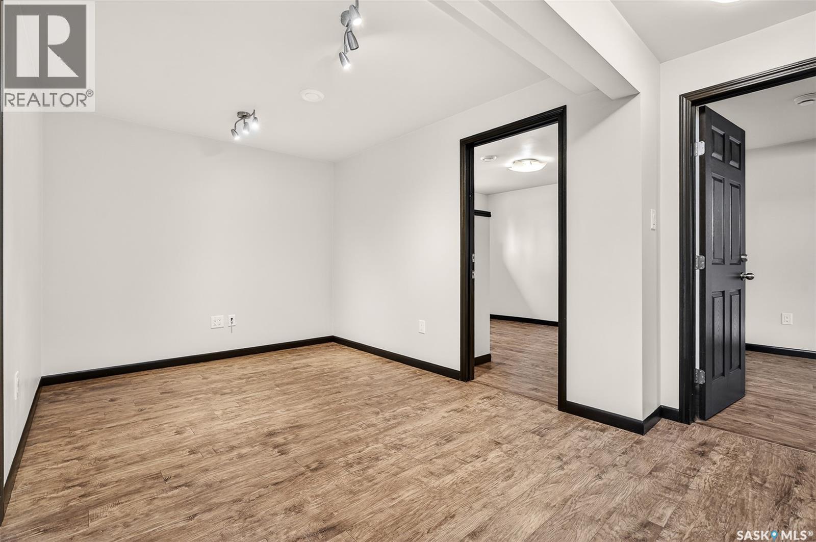 1125 8th Avenue Nw, Moose Jaw, Saskatchewan  S6H 4G4 - Photo 23 - SK025194