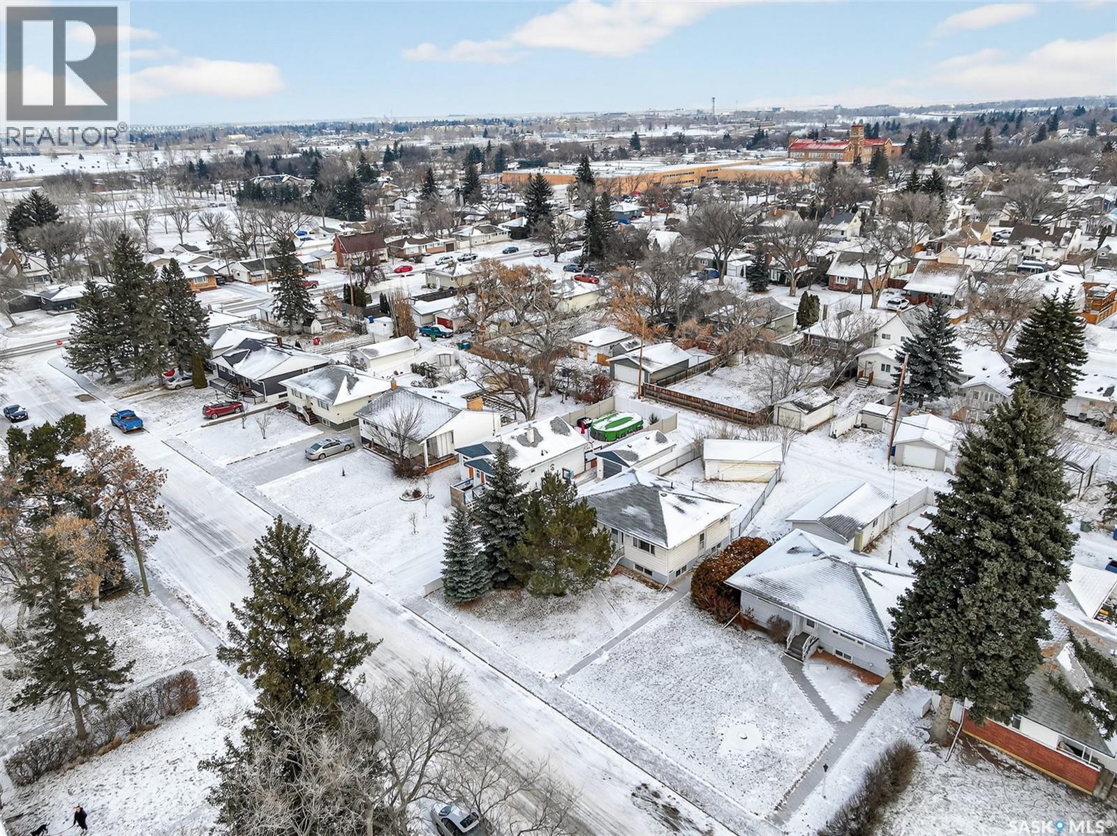 1125 8th Avenue Nw, Moose Jaw, Saskatchewan  S6H 4G4 - Photo 3 - SK025194