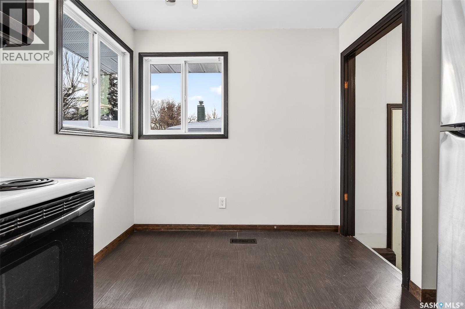 1125 8th Avenue Nw, Moose Jaw, Saskatchewan  S6H 4G4 - Photo 8 - SK025194