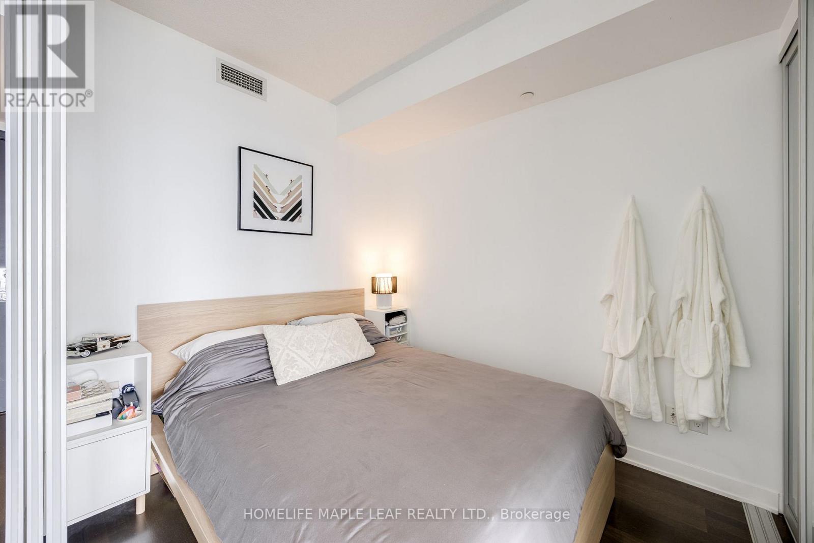 2102 - 88 Park Lawn Road, Toronto, Ontario  M8Y 0B5 - Photo 13 - W12603868