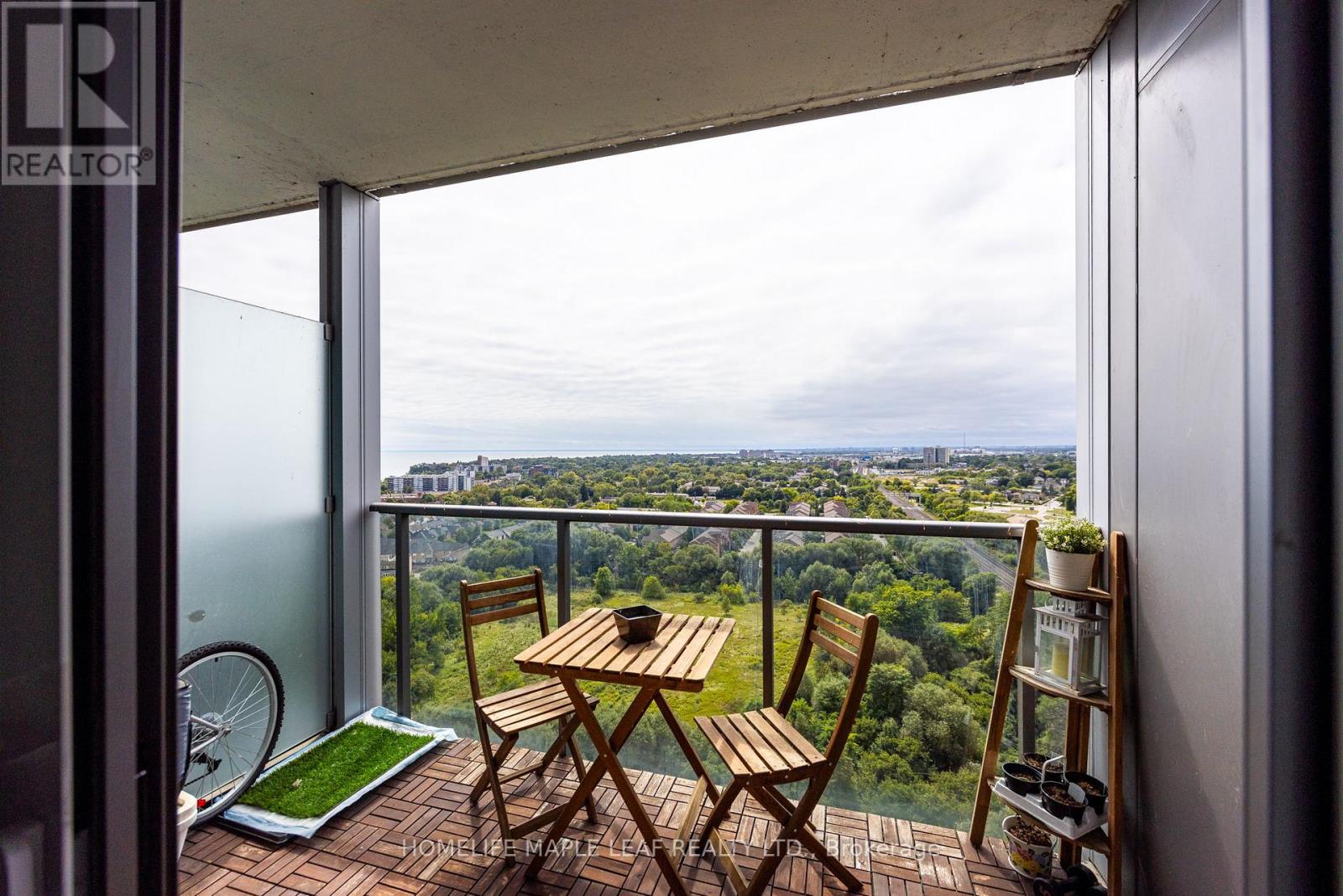 2102 - 88 Park Lawn Road, Toronto, Ontario  M8Y 0B5 - Photo 15 - W12603868