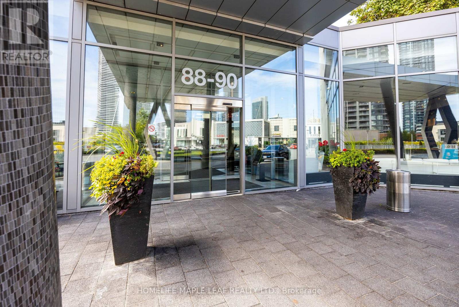 2102 - 88 Park Lawn Road, Toronto, Ontario  M8Y 0B5 - Photo 3 - W12603868