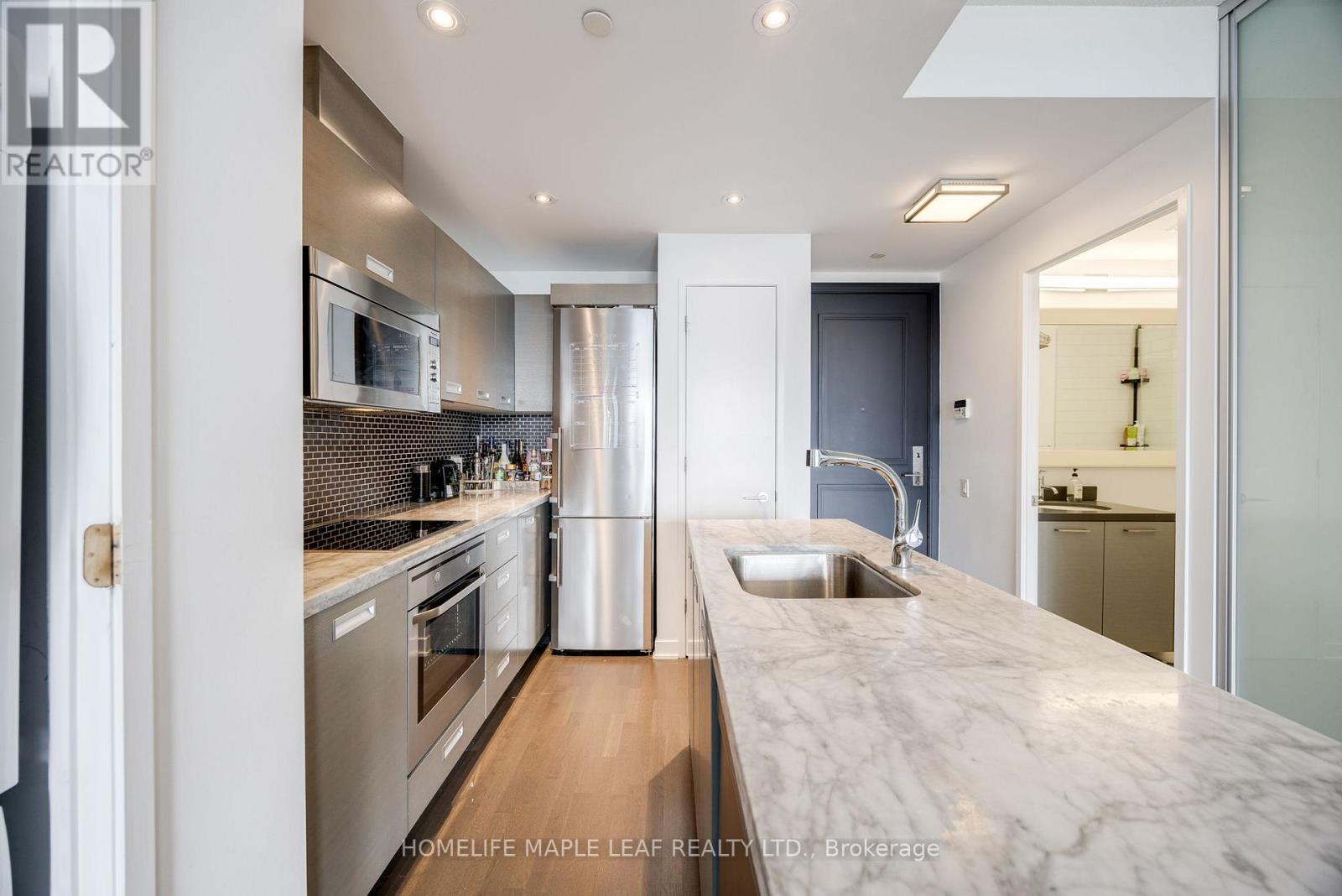 2102 - 88 Park Lawn Road, Toronto, Ontario  M8Y 0B5 - Photo 7 - W12603868