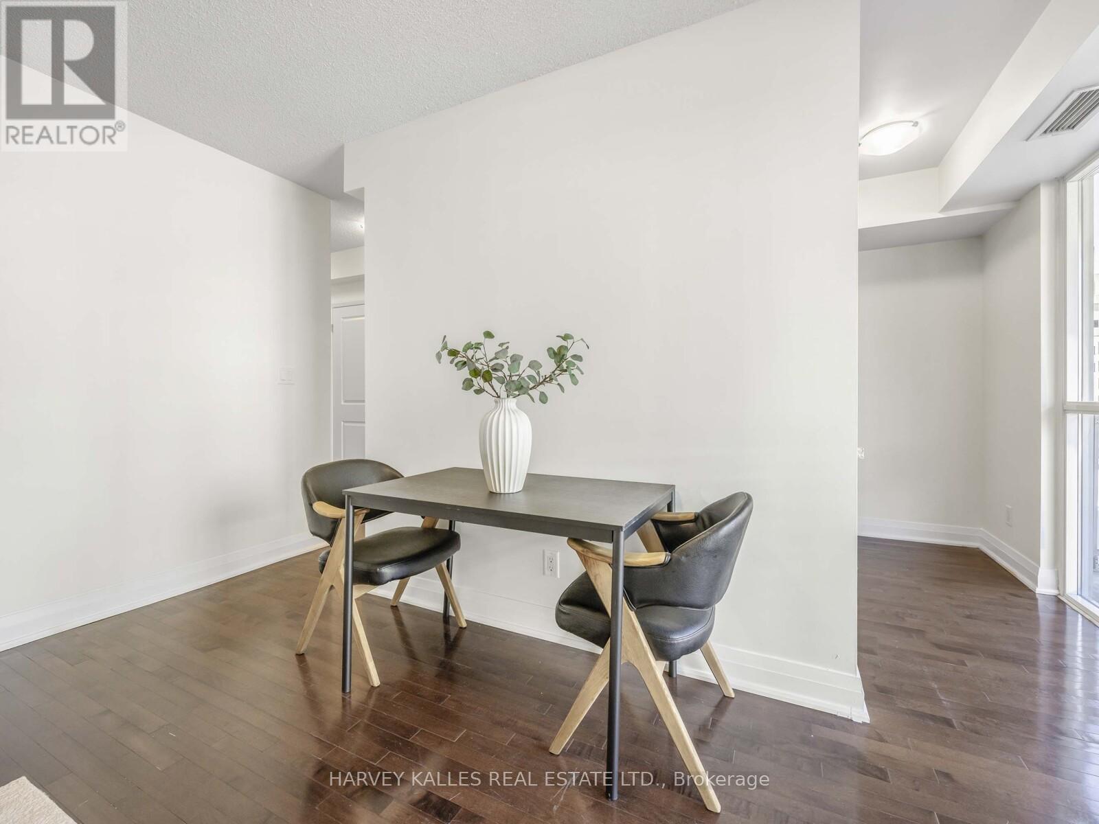 606 - 1430 Yonge Street, Toronto, Ontario  M4T 1Y6 - Photo 8 - C12446888