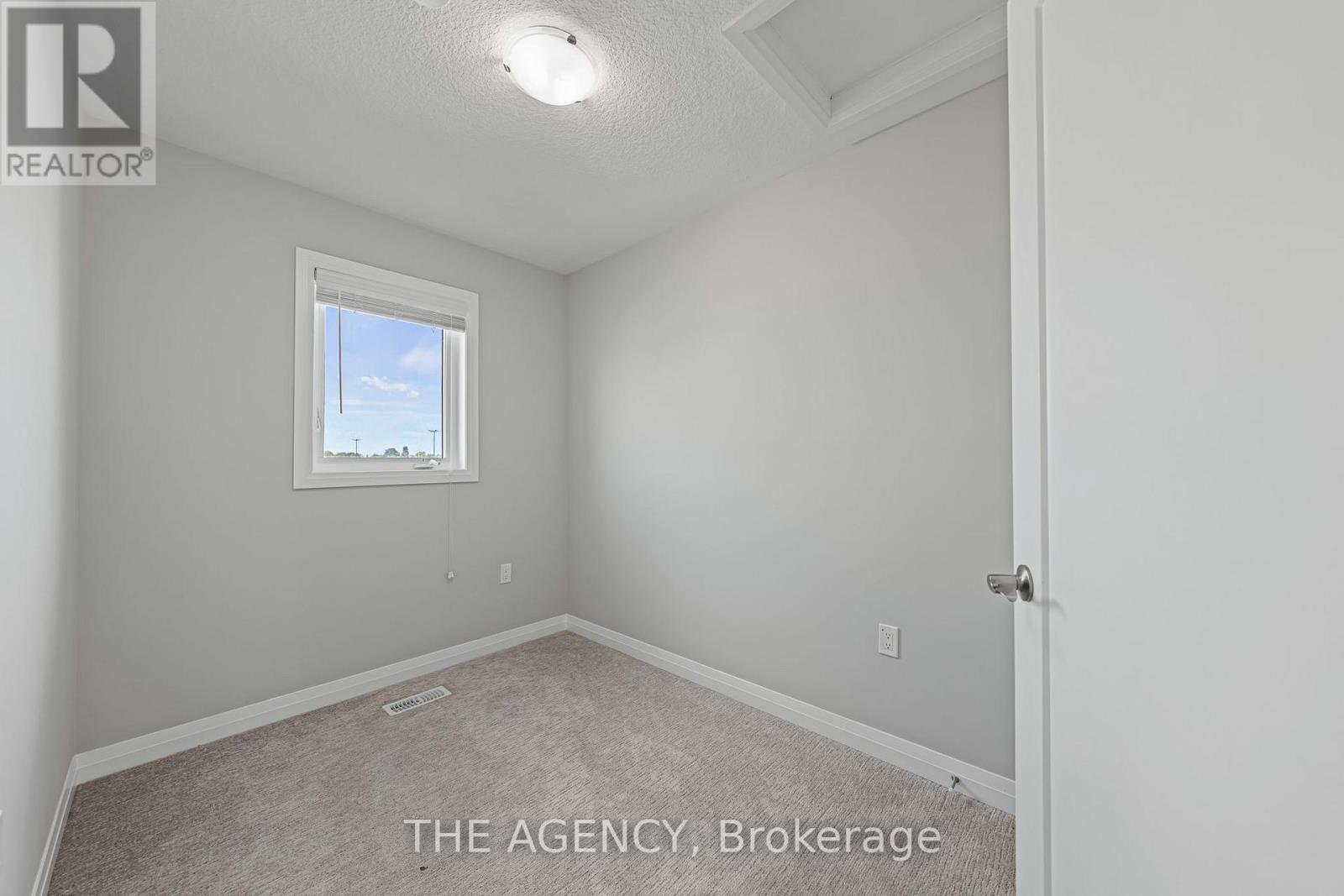 53 Aquarius Crescent, Hamilton, Ontario  L0R 1P0 - Photo 32 - X12603796